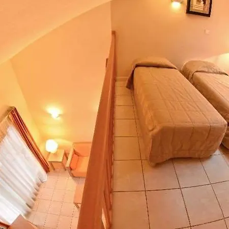 Hotel Excelsuites 4*